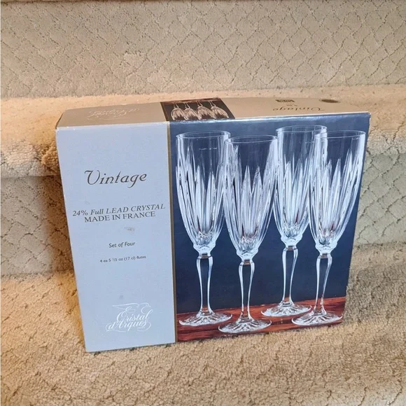 Cristal d'Arques J.G. Durand Champagne Flutes ~ Set of 4 ~ NIB - Picture 5 of 8